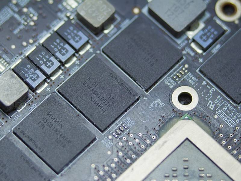 tech-1137487_640.jpg